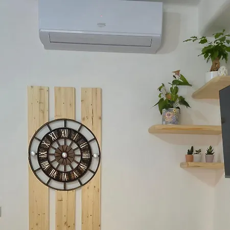 Leone Bed & Dreams ローマ