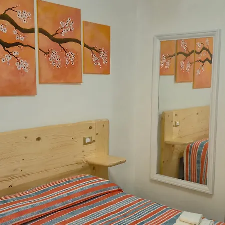 Leone Bed & Dreams * Rome